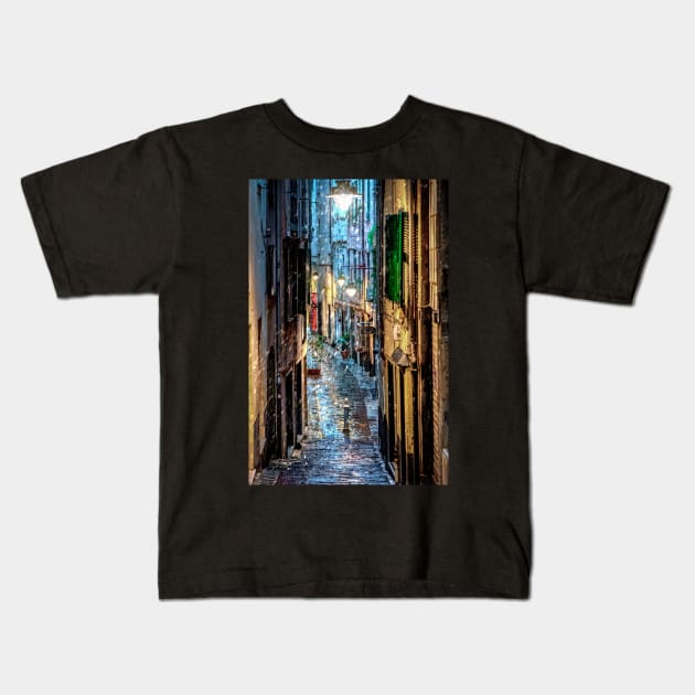 historic center of Genoa Kids T-Shirt by oreundici